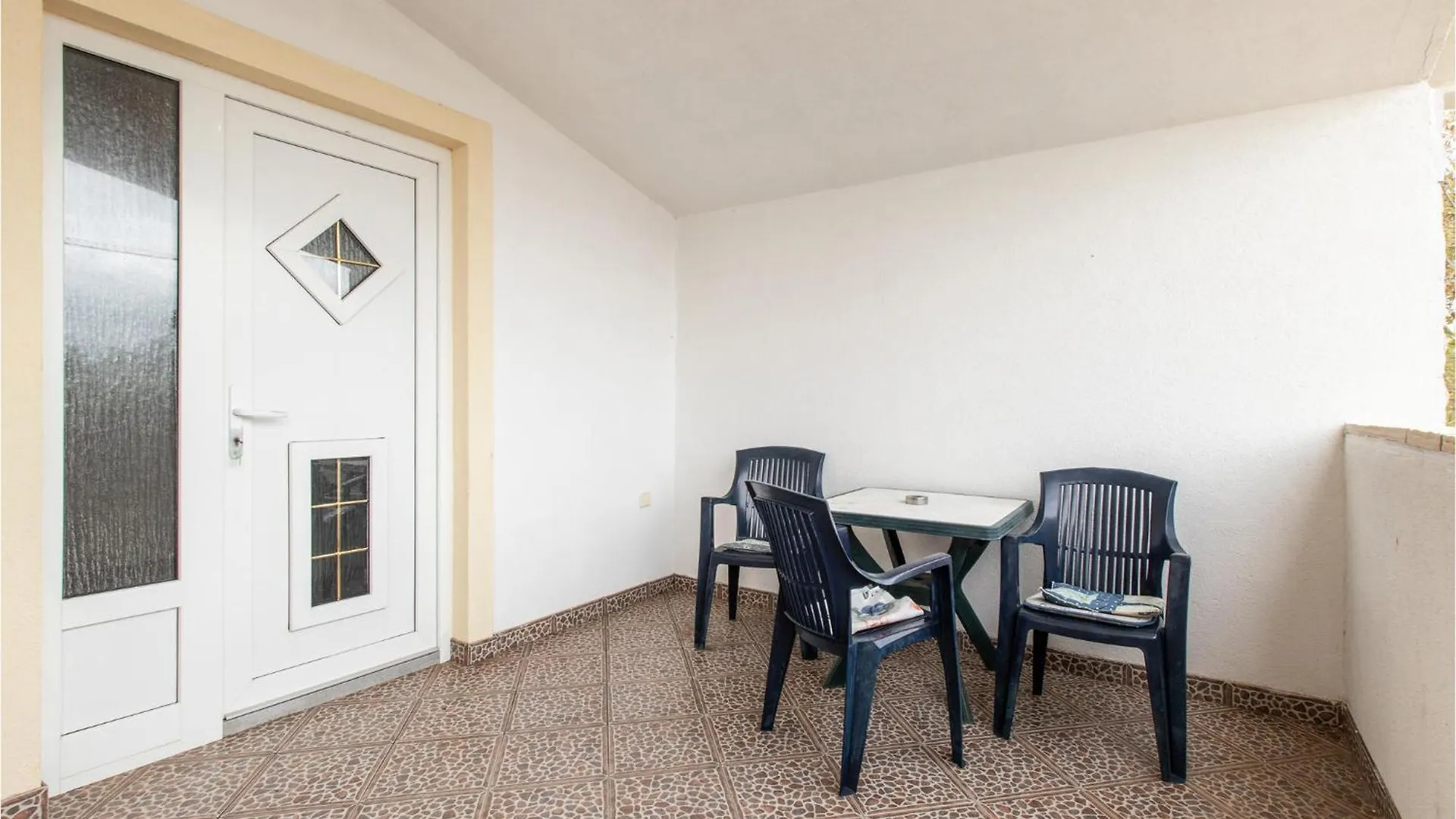 Beautiful Apartment In Nin With Wi-Fi
